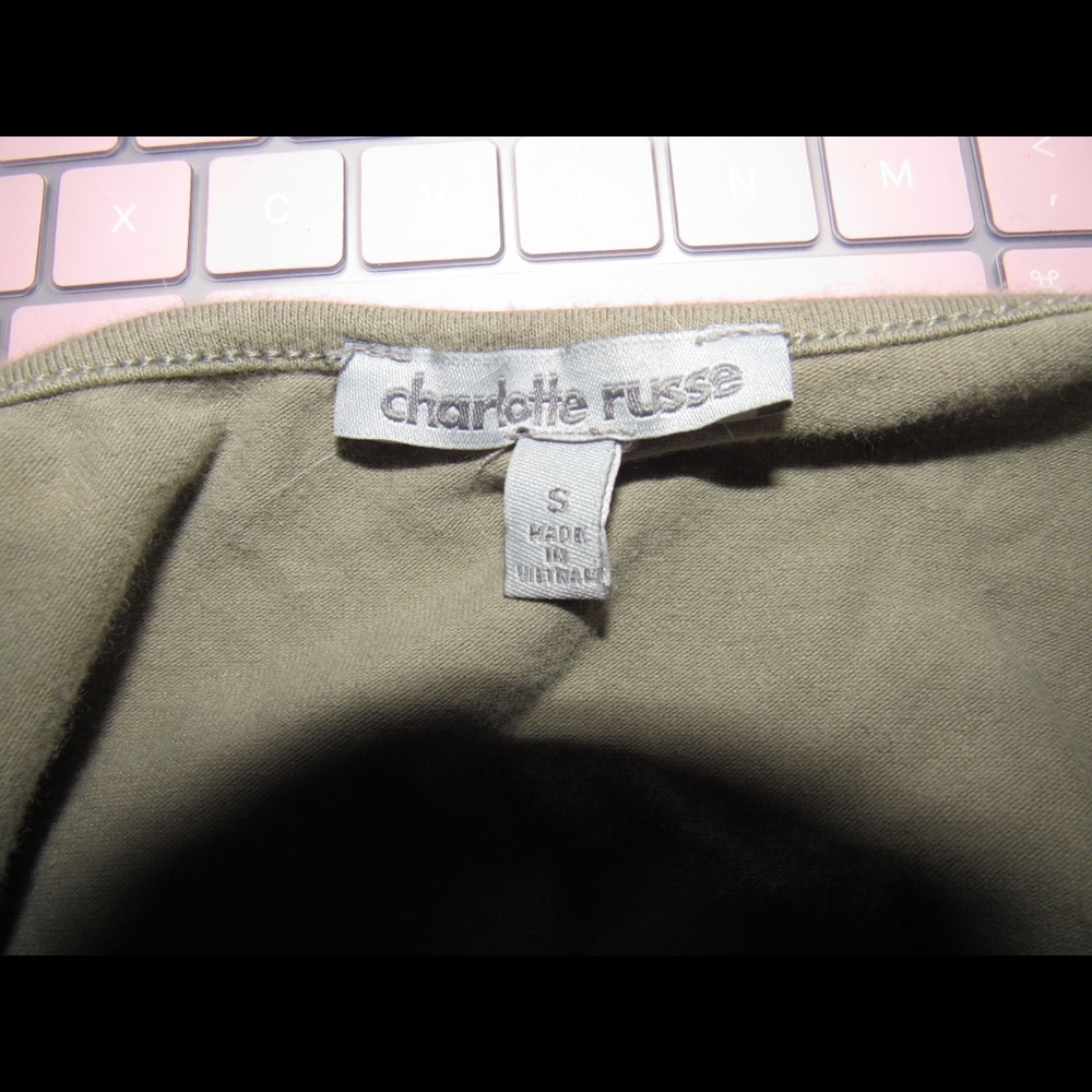 |Sold|Crop top - Picture 3 of 3